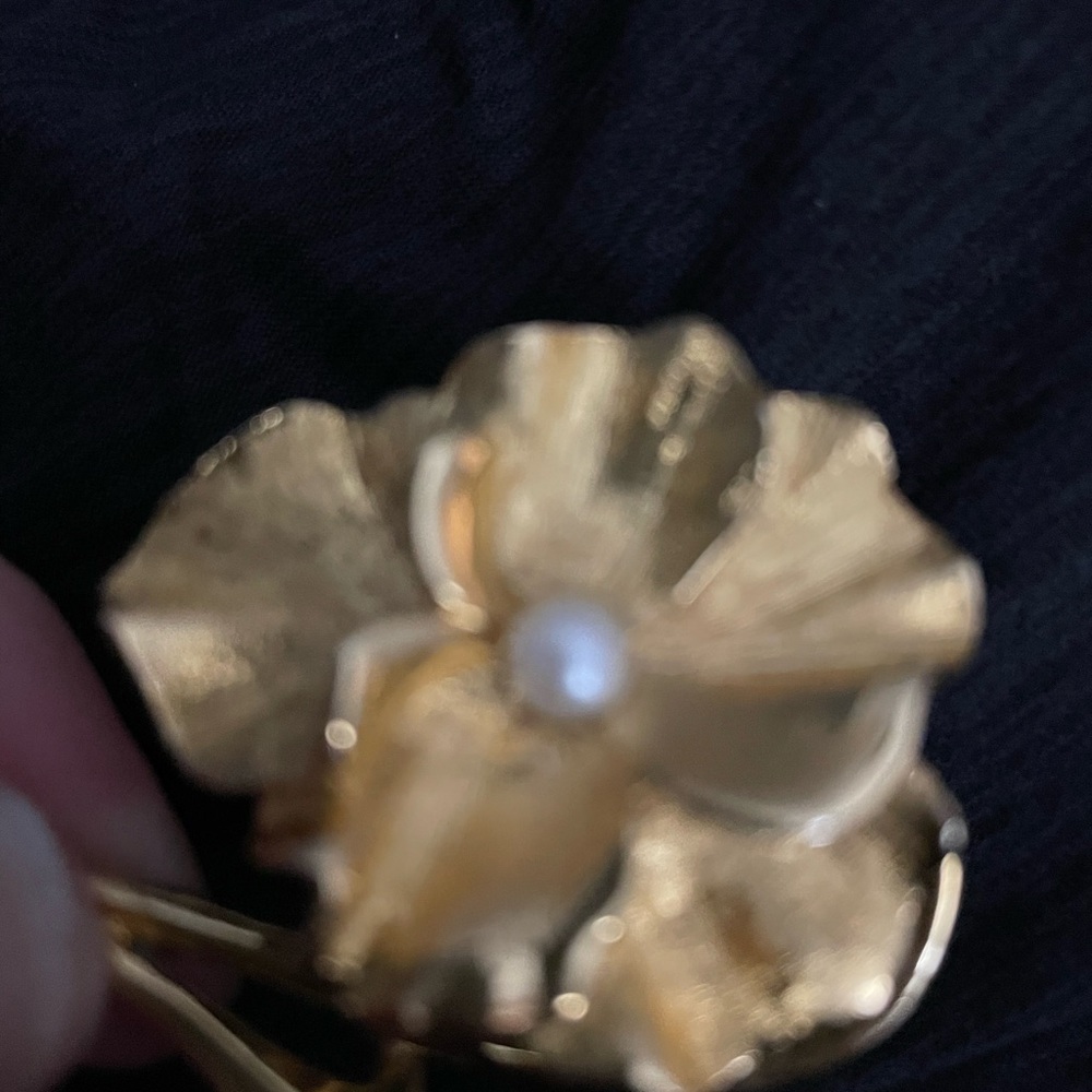 Boucher GP- simulated pearl “Pansy” brooch. Good condition 2 -3/8 x 1 -7/8